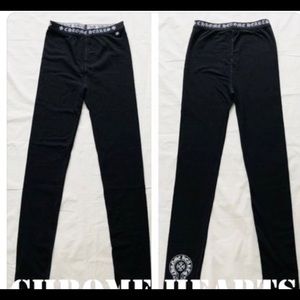 Black chrome heart leggings